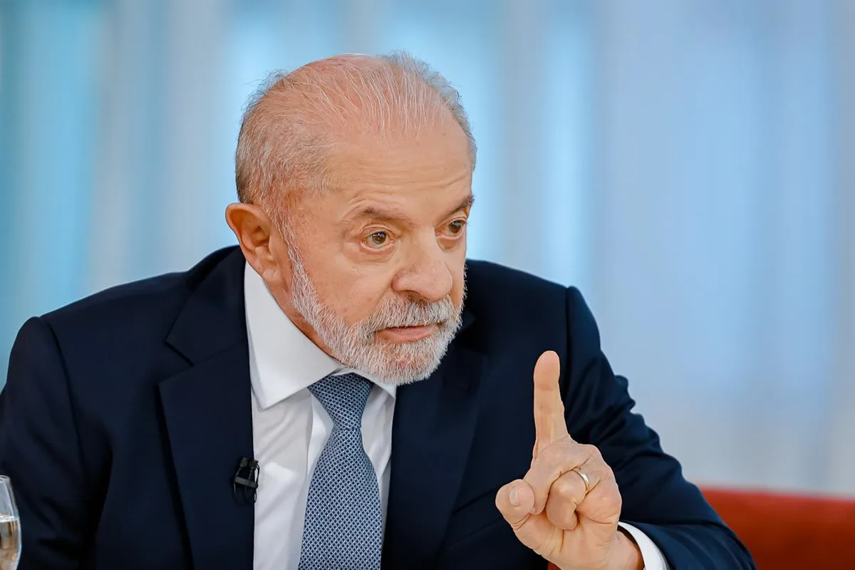 Lula estreia na TV no 2º turno com críticas ao “tesouraço” de Flávio