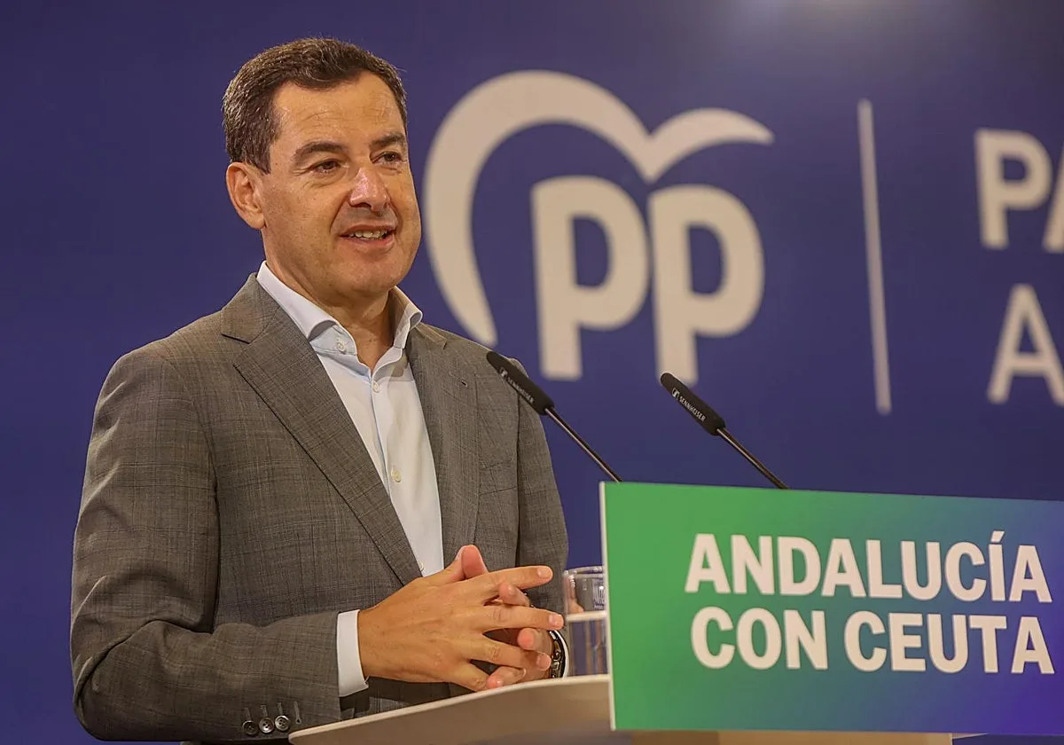 Juanma Moreno a sus candidatos: «Demostrad que no todos los políticos somos iguales»