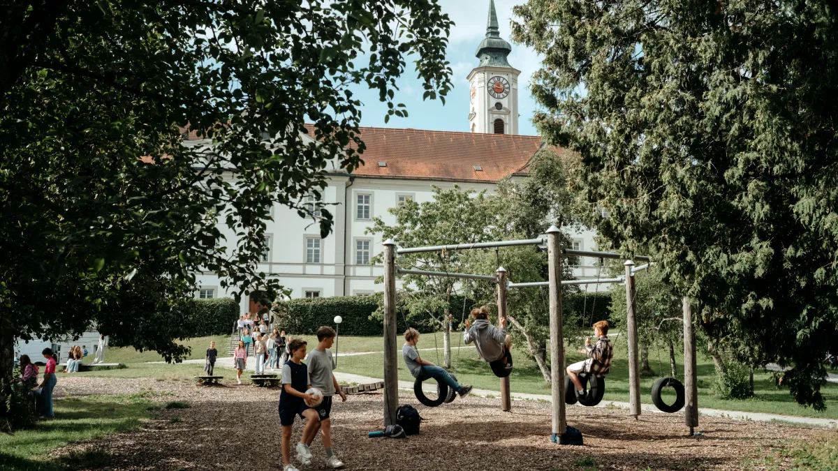 Das Beste lesen mit FAZ+: Wütende Westdeutsche und eine Schule, die Heimat lehrt