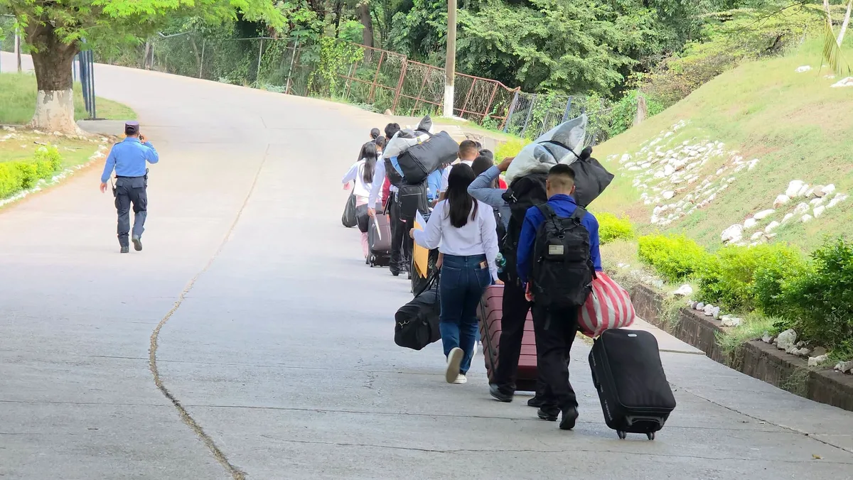 Más de 200 jóvenes ingresaron a la Policía de Honduras para integrar la nueva promoción de agentes