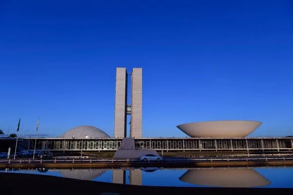 A escalada da crise de legitimidade da Câmara e do Senado