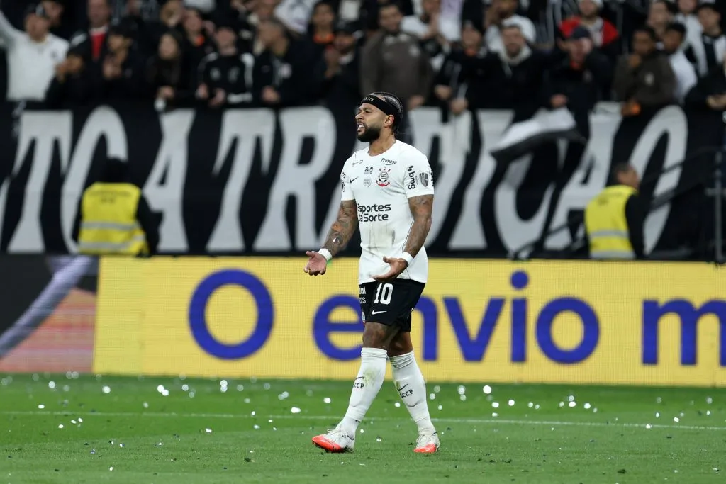 Memphis fala pela primeira vez após pênalti perdido na Libertadores
