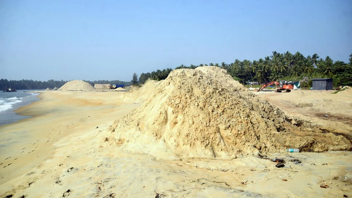 Construction supply blockade: CITU to take out protest to T.N. border