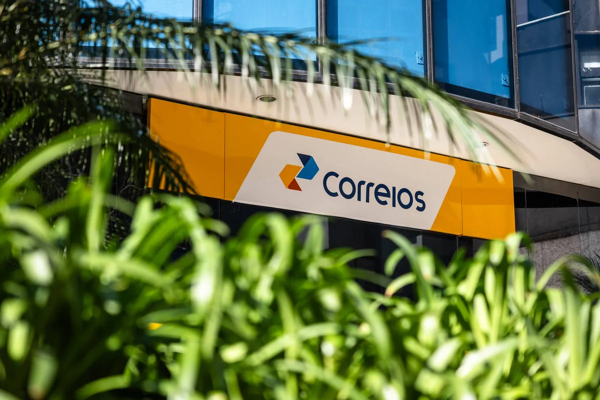 Correios acionam TST após trabalhadores rejeitarem proposta e decidirem manter greve