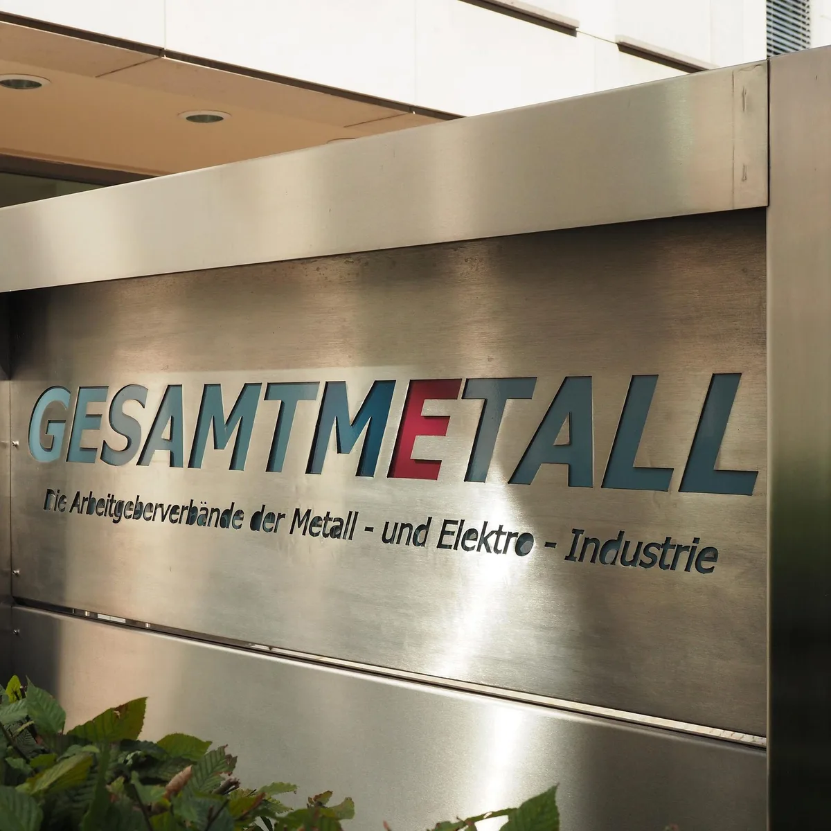 Wirtschaft - Arbeitgeberverband Gesamtmetall spricht von größter Krise der Nachkriegszeit