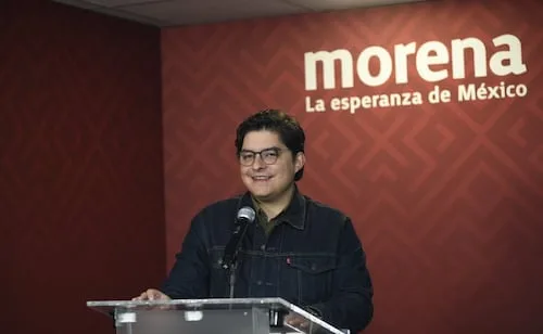 Coordinador de Becas Benito Juárez, vocero y dirigente; ¿quién es Paulo García, el nuevo presidente de Morena en CDMX?