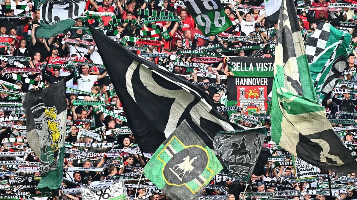 Rund um DFB-Pokal-Spiel: CSD-Teilnehmer bedroht: Hannover 96 kontra eigene Fans
