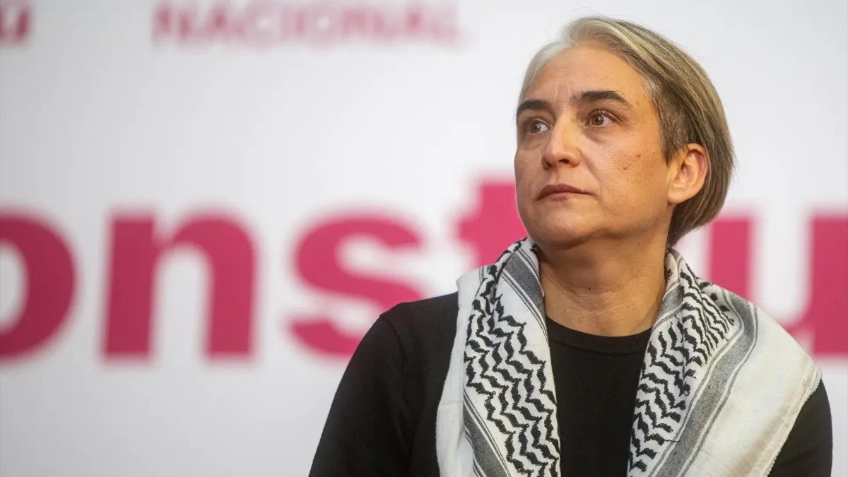 Frente Amplio confirma a Ada Colau como candidata el 29N y llama a Podemos a sumarse tras su acuerdo con Rufián