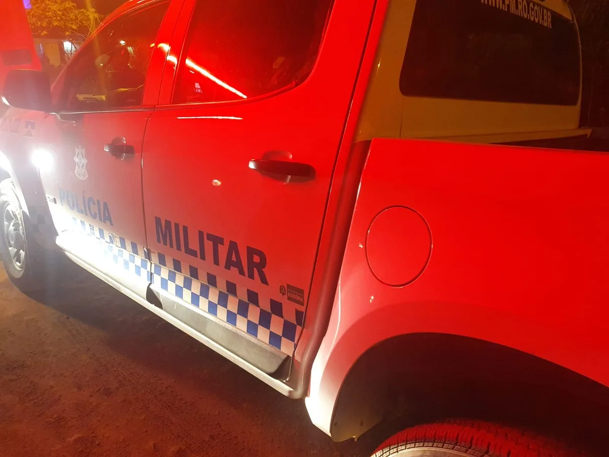 Homem em situação de rua é morto a tiros por ocupantes de caminhonete em Porto Velho