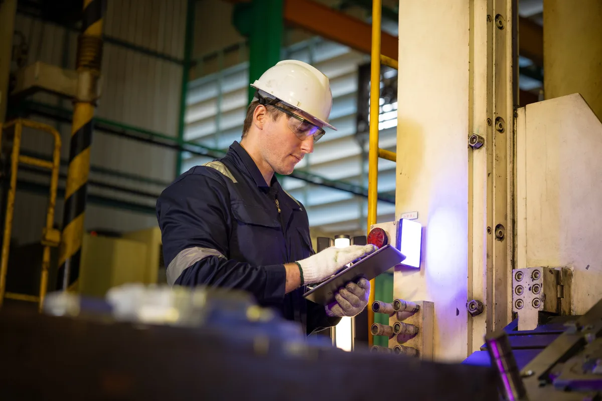 Solo en tres provincias creció el empleo industrial en los últimos dos años