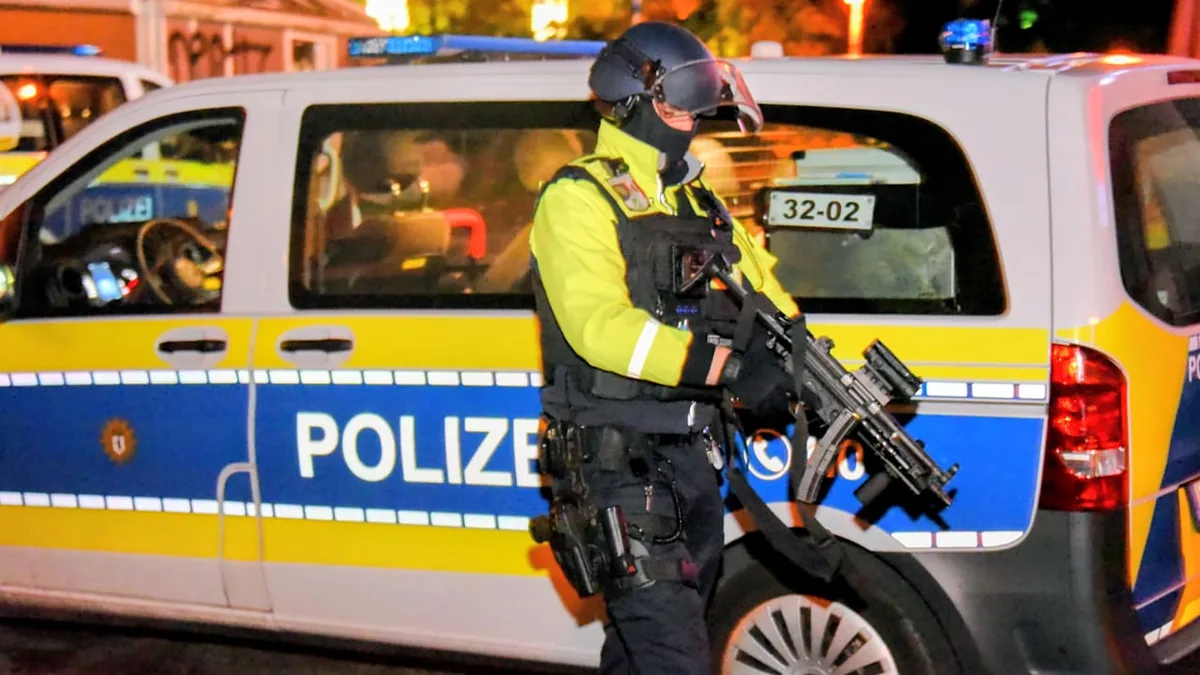 Razzia in Berlin - SEK-Zugriff! Polizei findet Waffen bei Neonazi