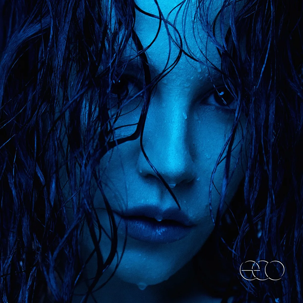 Aos 30 anos, Priscilla proclama a independência com a edição de 'Eco', terceiro álbum após a conversão ao pop