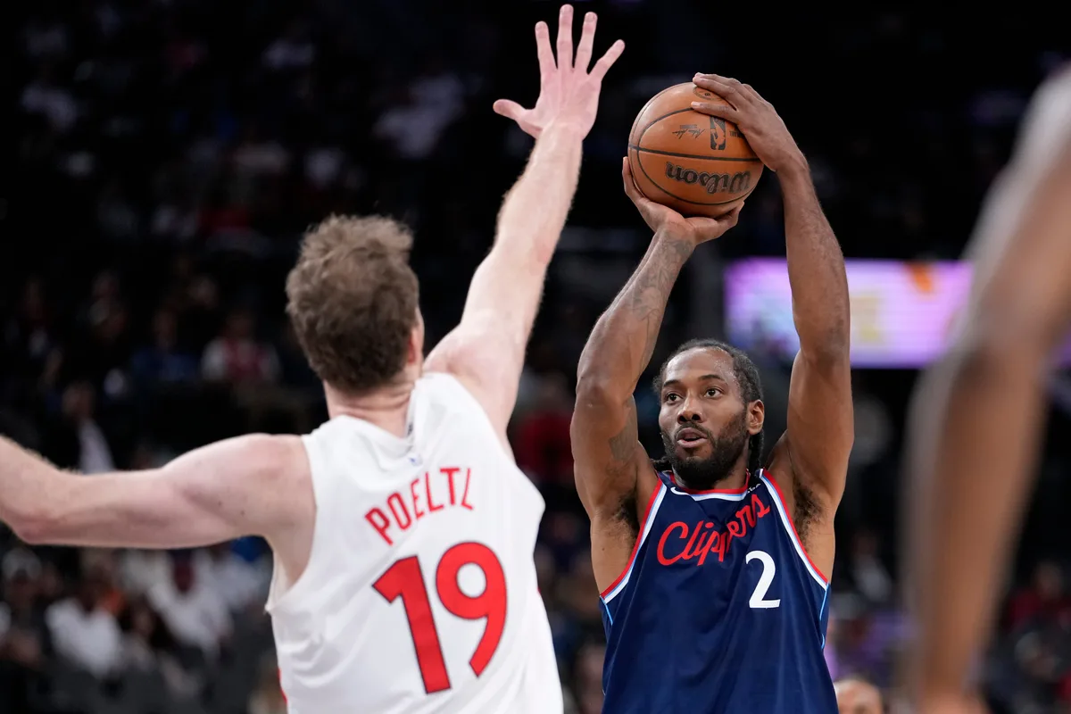Raptors, Clippers agree to complete trade to send Kawhi Leonard back to Toronto, reports say