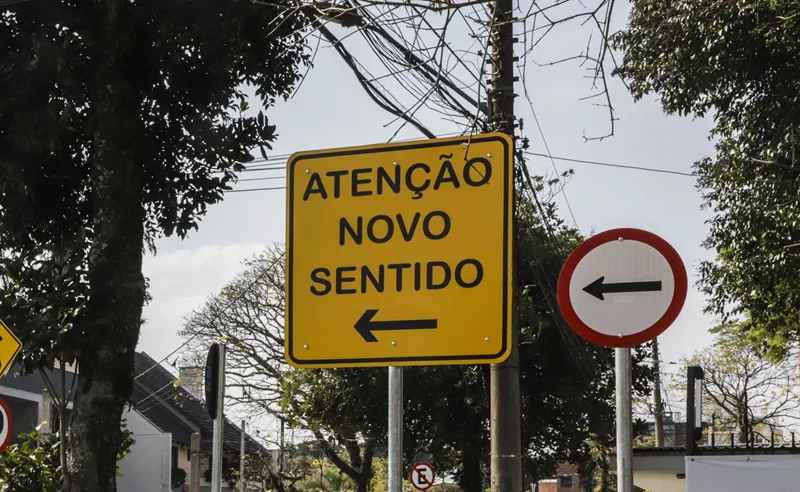 Travessa no Pinheirinho muda de sentido na próxima semana