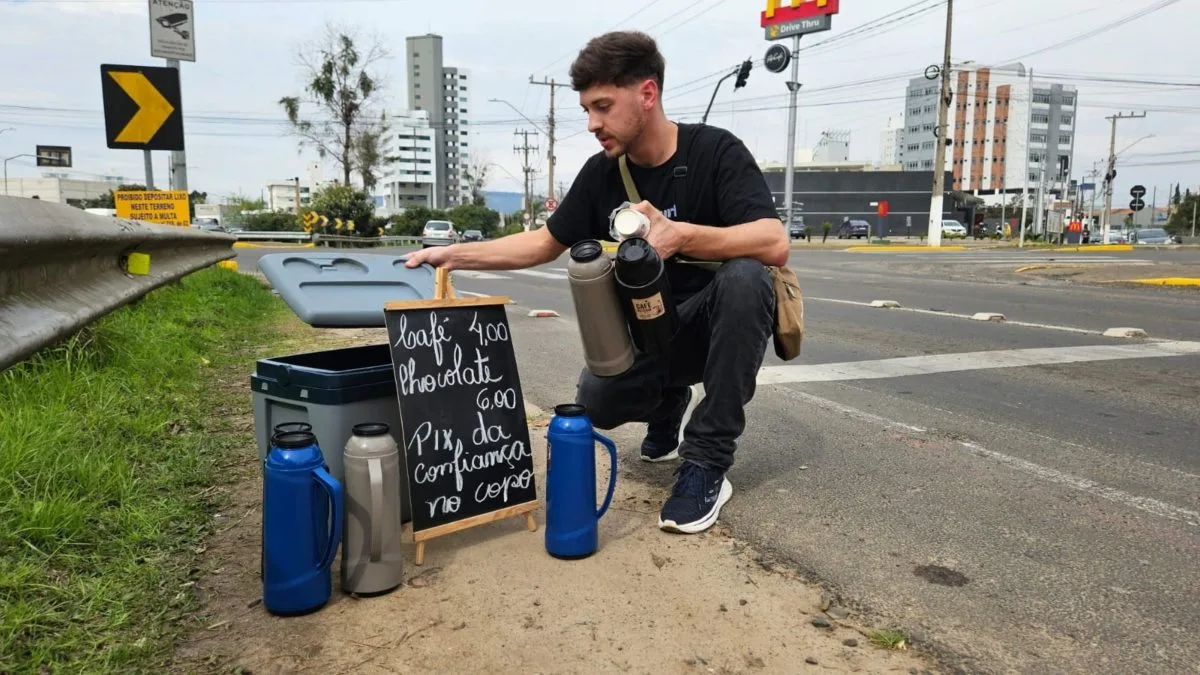 Jovem de SC que perdeu R$ 500 mil revela como superou vício em apostas antes de recomeçar a vida como vendedor