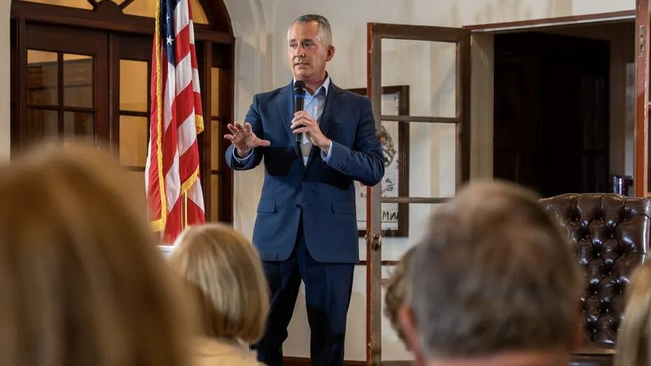 Never-Trump Republican is Dem’s top choice in crucial Florida primary