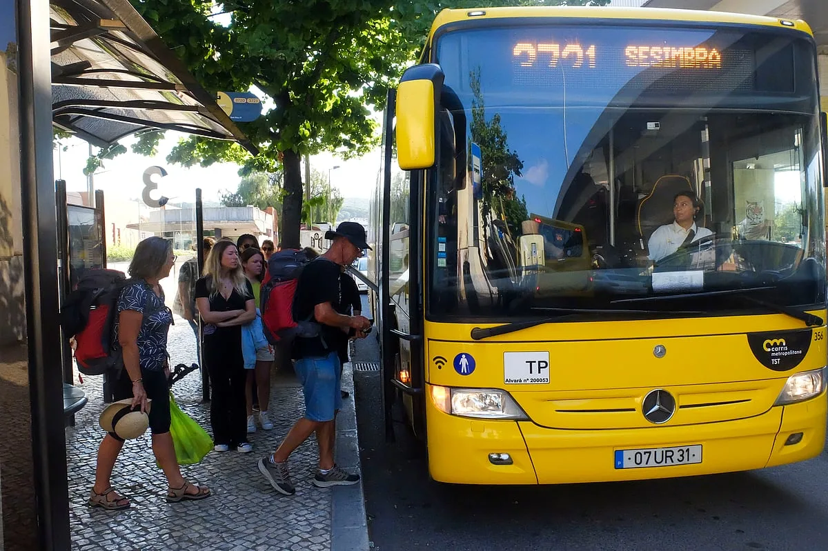 Novo regime dos transportes públicos reforça direitos dos passageiros. Saiba o que muda