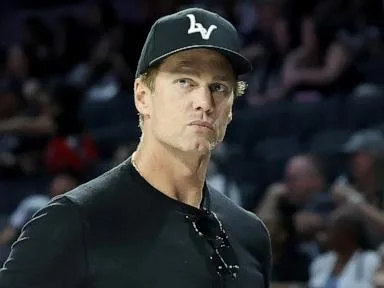 Tom Brady's new CardVault store burglarized 1 week after opening