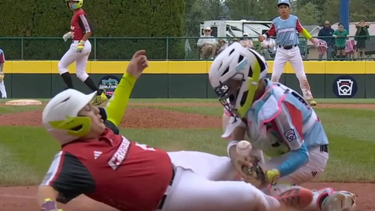 Canada clinches elimination-round win over Panama with clutch pair of runs