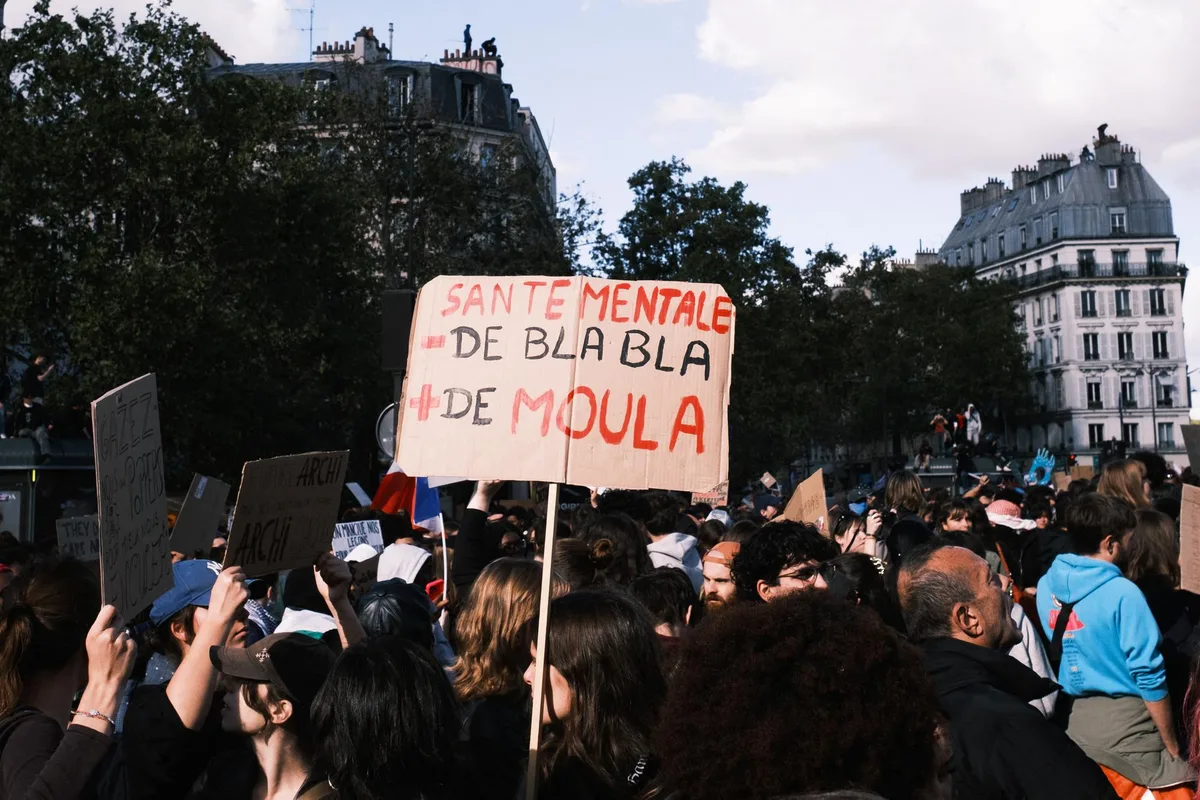 Santé mentale des jeunes en 2026 : « La scolarité a un impact très important sur leur bien-être, particulièrement sur celui des lycéennes »
