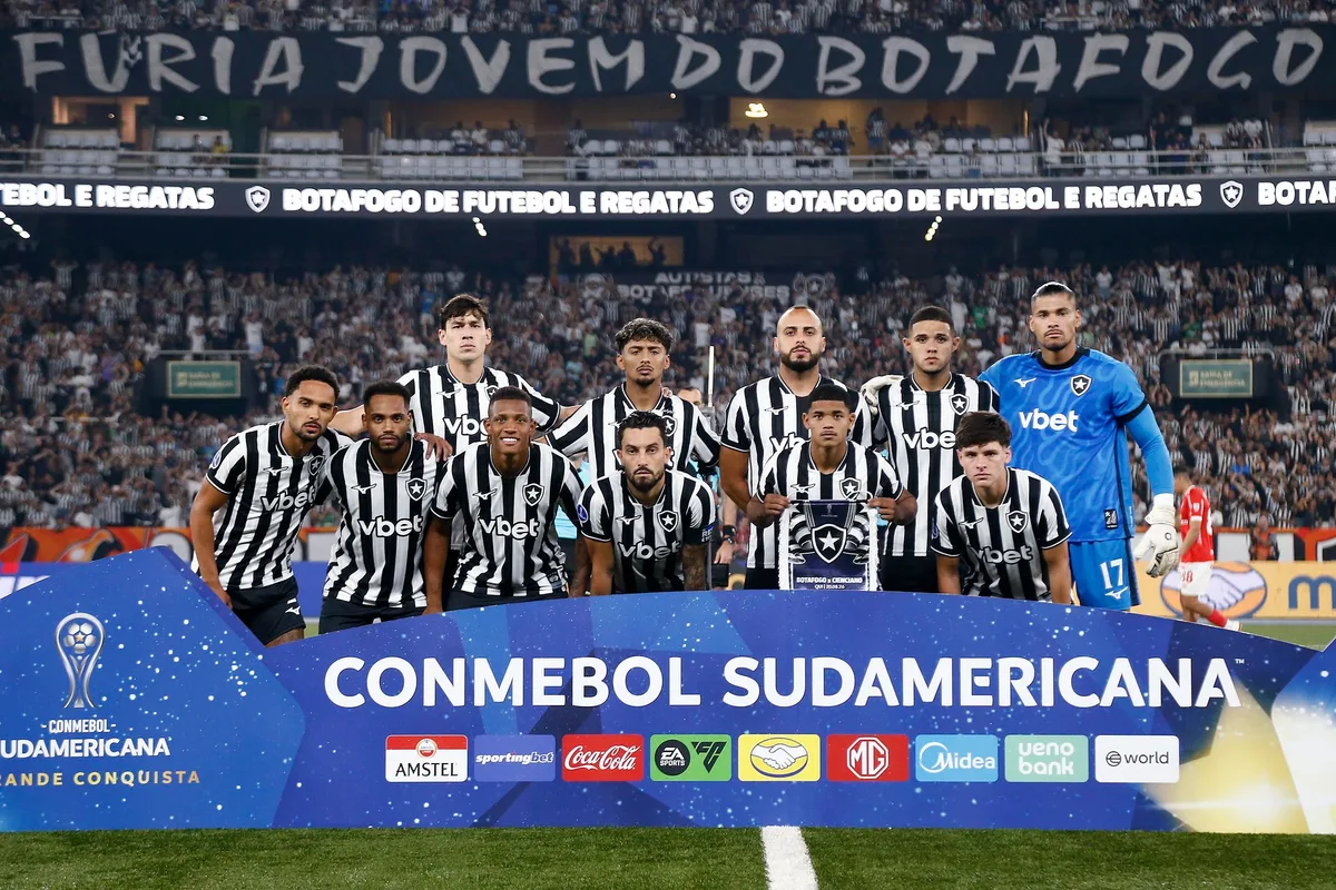 Análise: Botafogo é eliminado em noite de vaias a Danilo, gritos de "time sem vergonha" e olhar de novo investidor