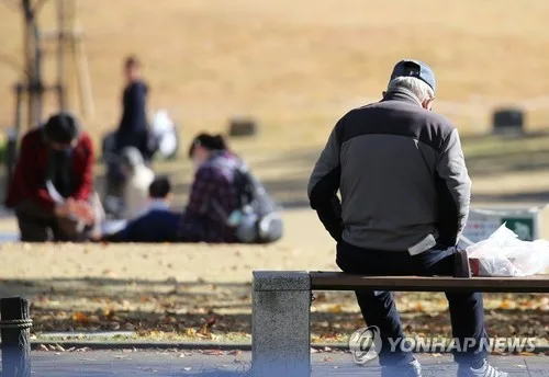 "가족과 살아도 대화 없으면 독거인보다 우울감 더 느껴"