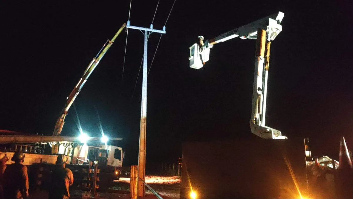 Temporal que deixou cidade sem luz teve 4 mil raios e ventos de 81,4 km/h
