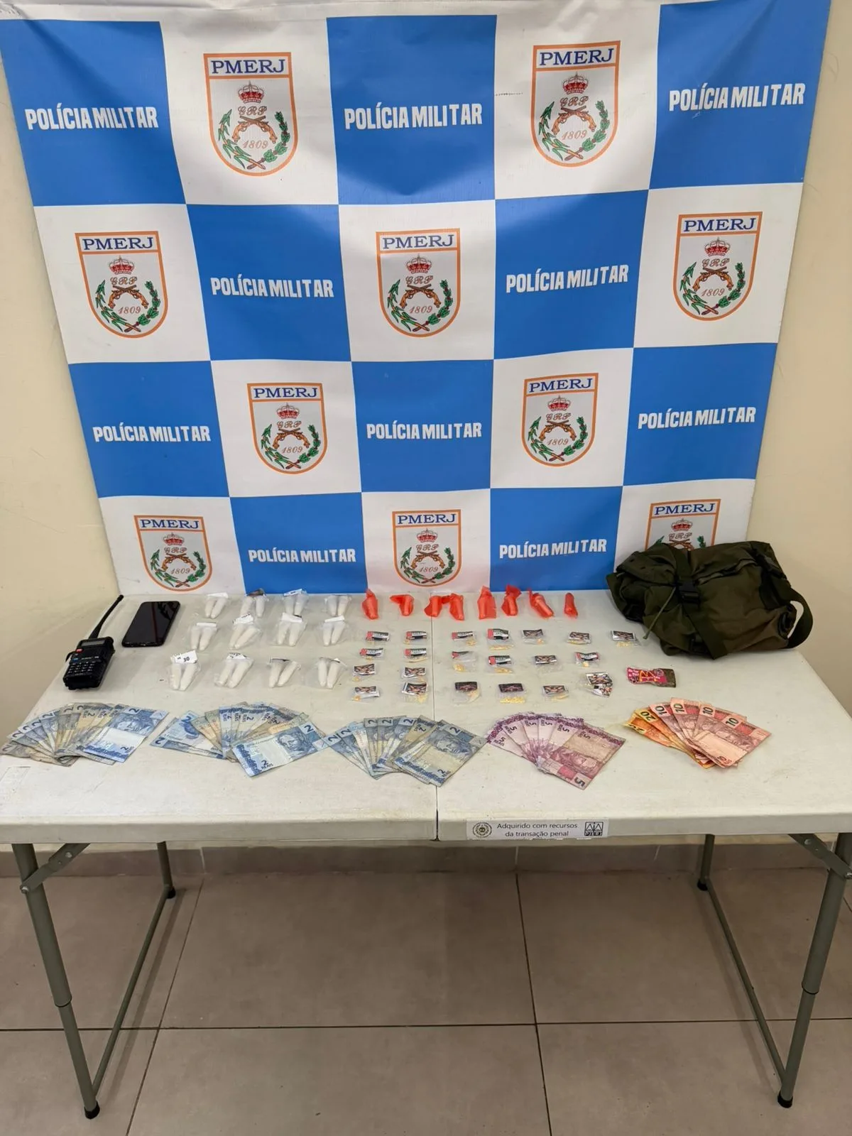 Jovem é preso por tráfico de drogas em Volta Redonda