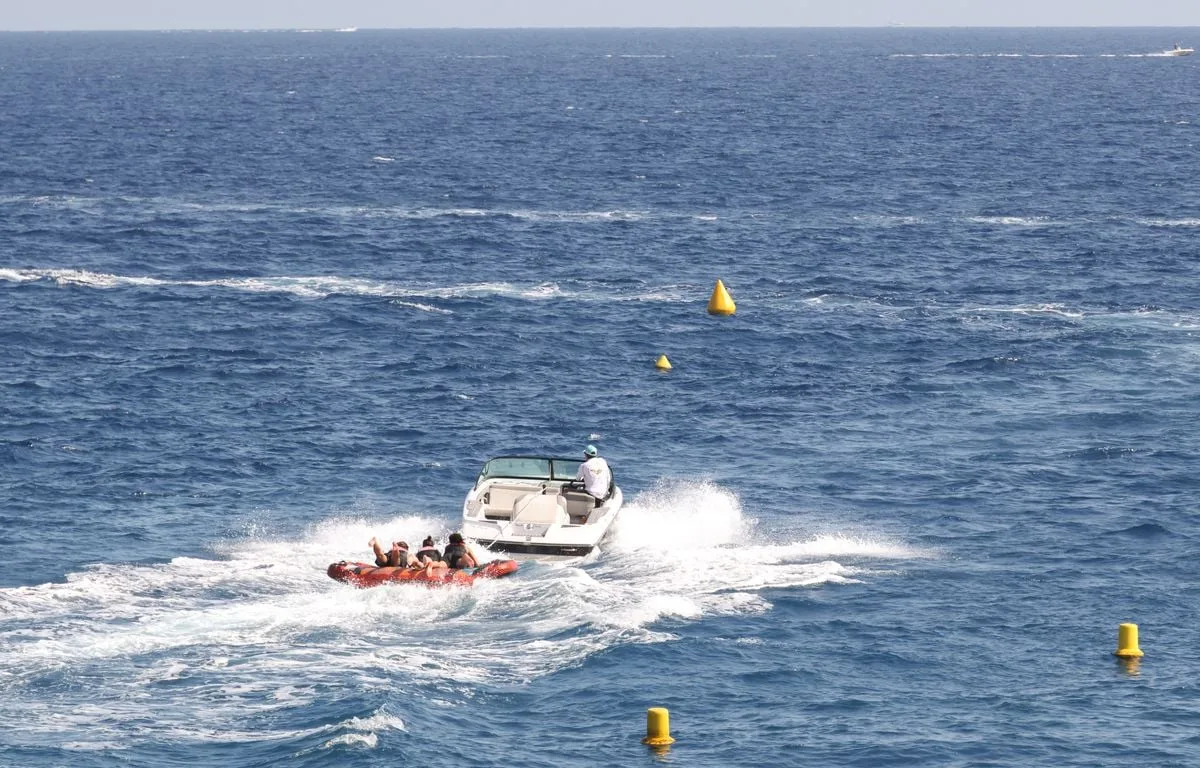 Pyrénées-Orientales : Au moins deux morts, une enquête… Ce que l’on sait sur l’accident de bouée tractée à Saint-Cyprien