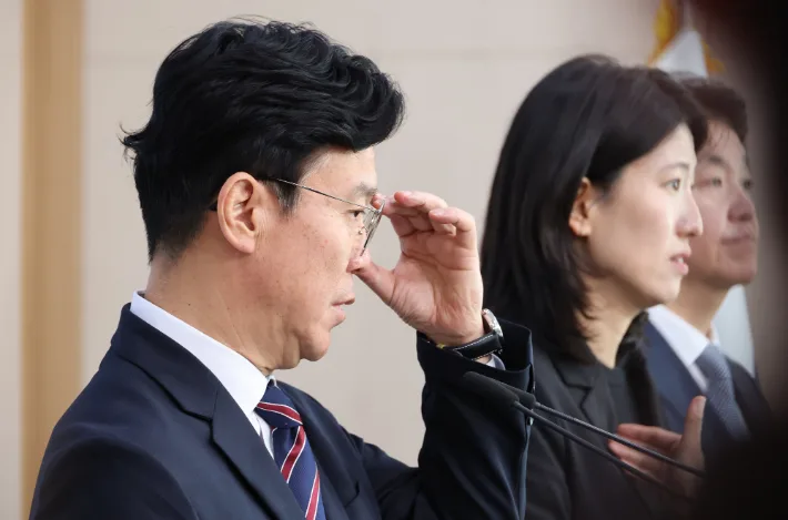 정부, '52시간 적용 제외' 등 노동특례 사회적 대화 제안