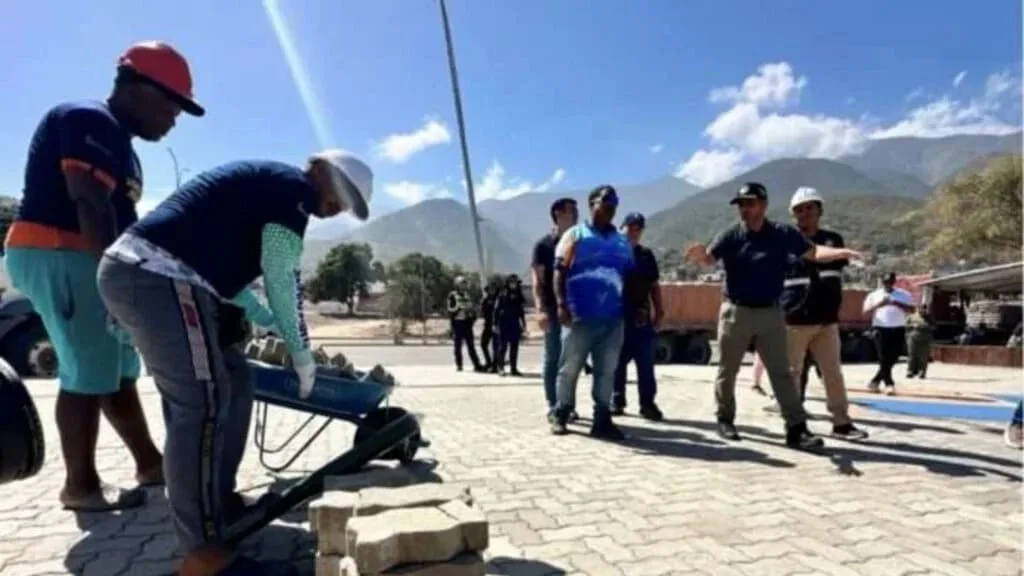 Gobierno nacional anuncia el plan de rehabilitación para 43 balnearios de La Guaira tras los terremotos de junio