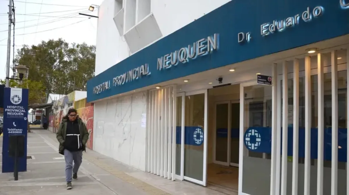 Una mujer apuñaló a su pareja en el cuello tras una discusión y confesó ante la policía: “Se me fue la mano”