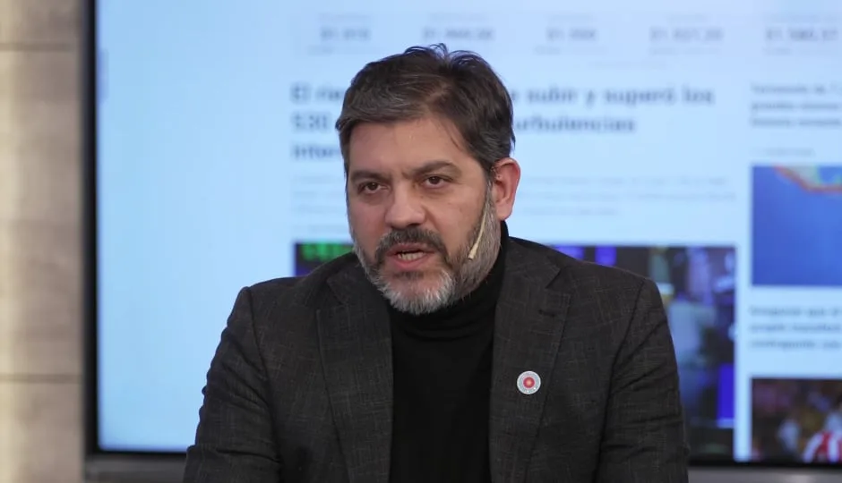 Carlos Bianco: “No puede ser Cristina Kirchner el eje principal de una campaña política”