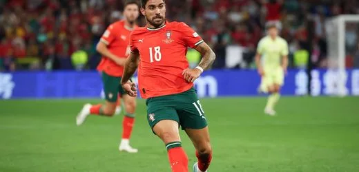 Saudi-Arabien: Fans provozieren Ruben Neves mit »Jota«-Rufen - Cristiano Ronaldo fordert Stadionverbot