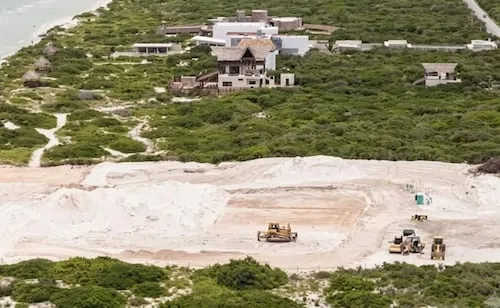 Juez suspende provisionalmente proyecto "Las Dunas" en Yucatán; habitantes señalan violaciones a derechos humanos ambientales