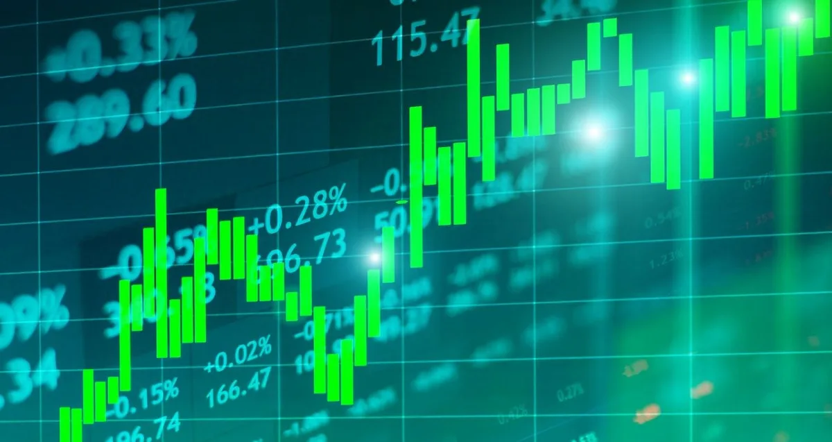 Ibovespa tem 9ª alta seguida com Petrobras (PETR4) e cenário eleitoral; dólar cai a R$ 5,18