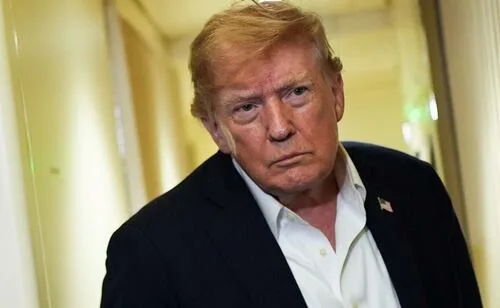 Así ha sido la relación de Trump y la prensa; vetos, restricciones y choques con reporteros