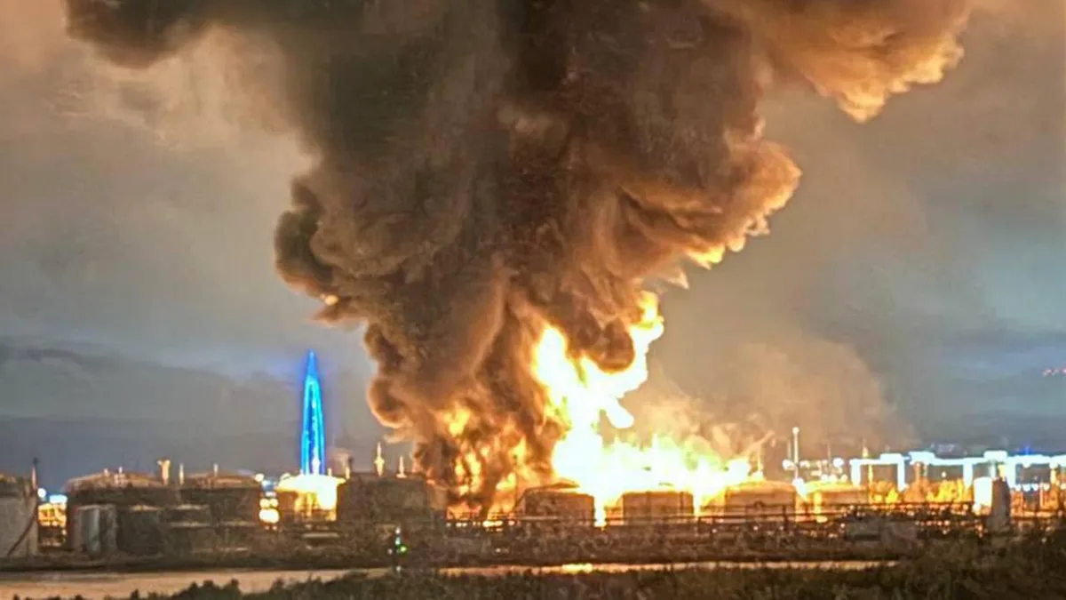 Ucrania lanzó contra San Petersburgo uno de los mayores ataques con drones: golpeó dos terminales petroleras y un centro logístico