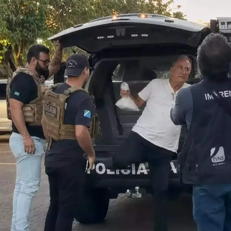 A dois dias de 1ª audiência, médico réu por feminicídio é levado para hospital