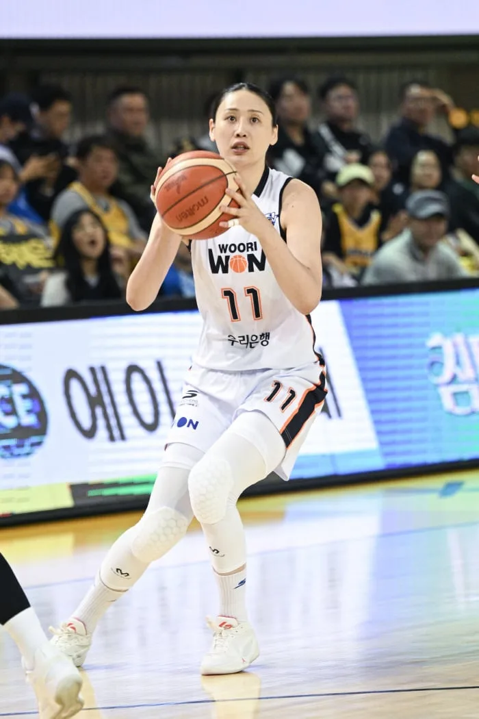 女 농구 '클럽' 한일전 완성! 우리은행, 박신자컵 결승에서 후지쓰와 격돌