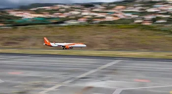 Cancelamento de voo da EasyJet de Cabo Verde para o Porto afeta cerca de 130 passageiros