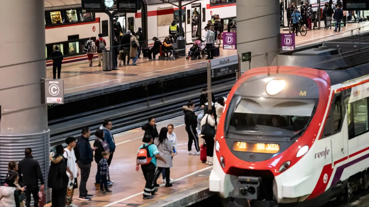El Gobierno aprueba extender el Abono Único a las redes de transporte autonómicas y locales que se sumen de manera voluntaria