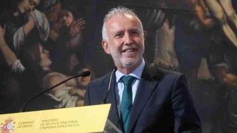 El Gobierno constituirá un mando único encabezado por Ángel Víctor Torres para gestionar la crisis de Ceuta