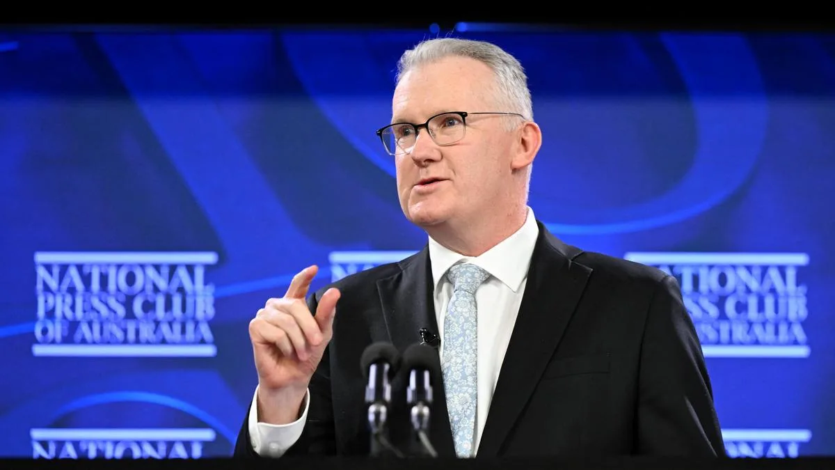 Australia cracks down on student and backpacker visas to curb migration