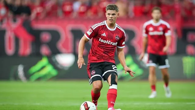 2. Fußball-Bundesliga: Nürnberg-Profi Becker wird am Meniskus operiert