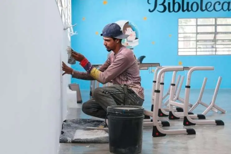 Gobierno nacional interviene simultáneamente 1.500 planteles educativos