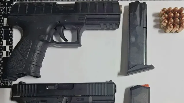 Detido após disparar no Bairro do Zambujal. Tinha 2 armas e carro roubado