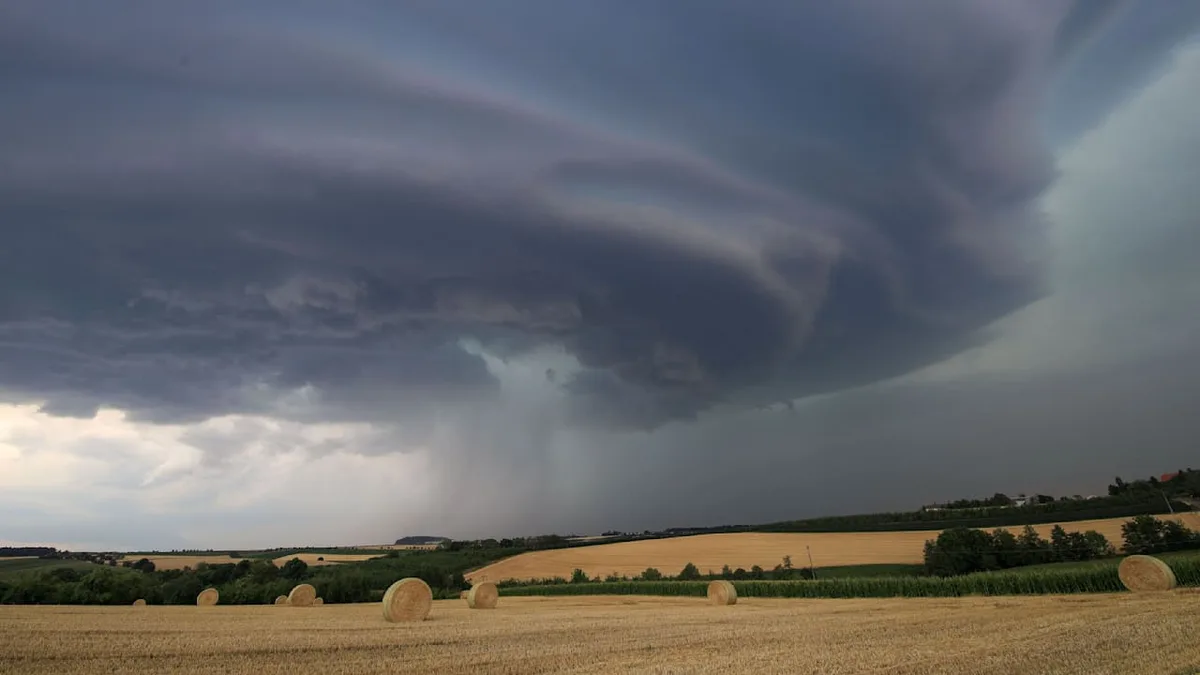 Klima-Expertin über Wetter-Wahnsinn - Machen wir uns bald unser eigenes Wetter?