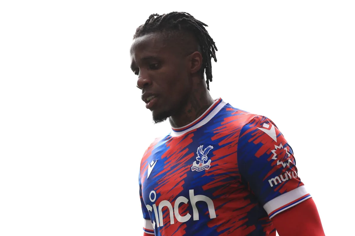 Crystal Palace: Pierre Sage issues Wilfried Zaha transfer update as legend trains at club
