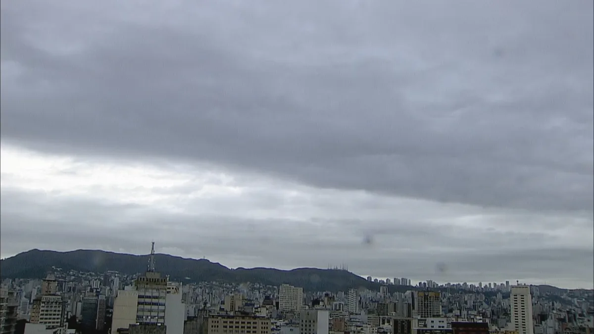 Temperatura cai em BH, e há chance de chuva forte neste domingo; veja previsão